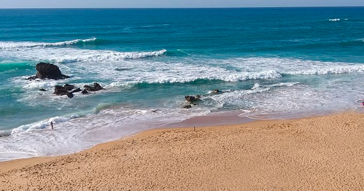 Olas en la Playa de Canallave